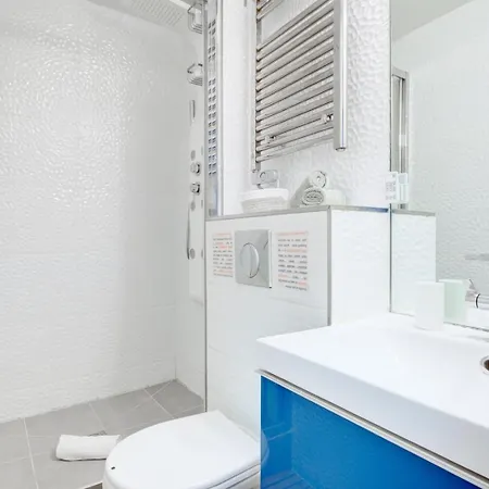 Bnbnook - Charming By Notre-dame & Pompidou Apartment Paris